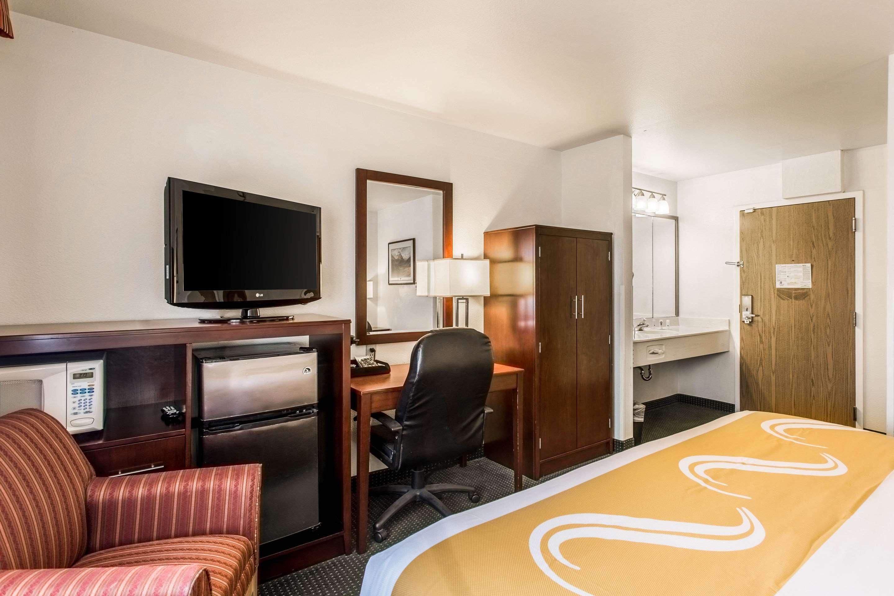 Quality Inn Belgrade Luaran gambar