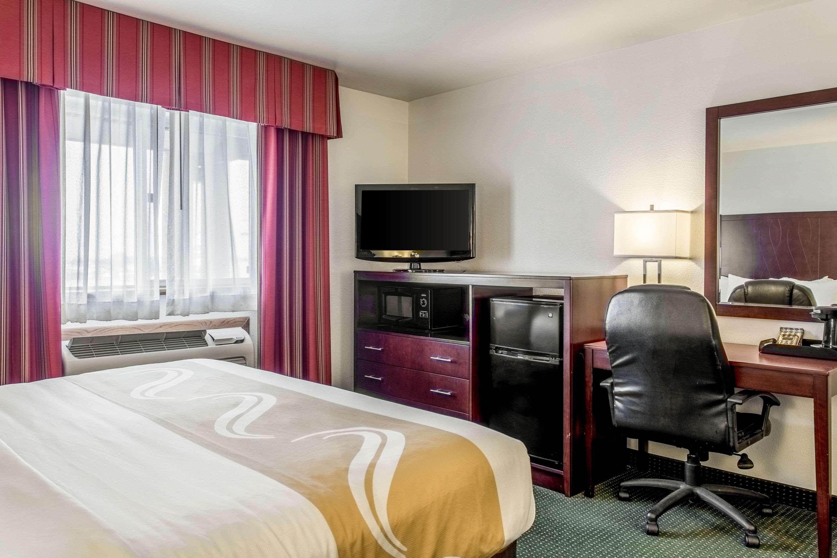 Quality Inn Belgrade Luaran gambar