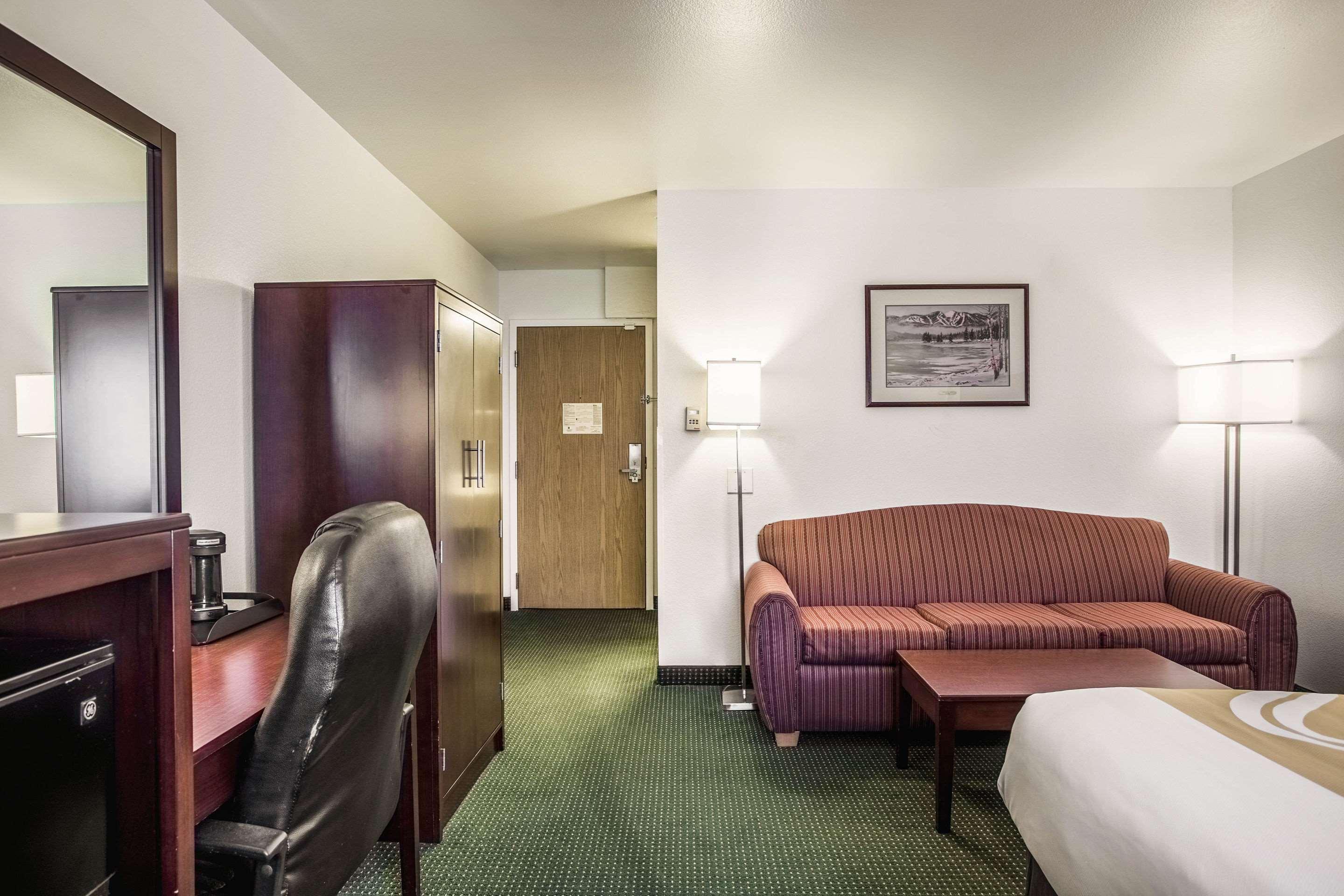 Quality Inn Belgrade Luaran gambar