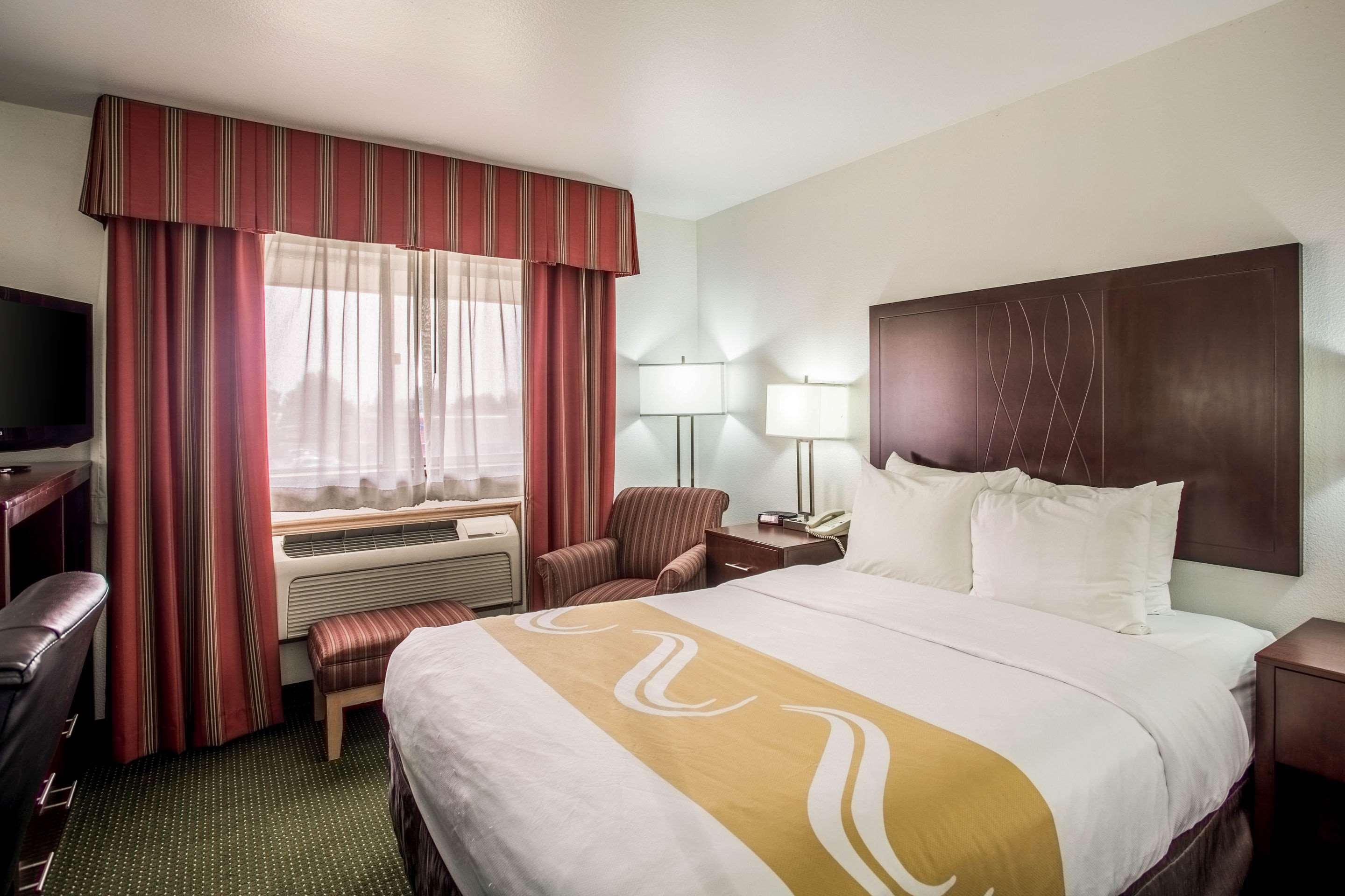 Quality Inn Belgrade Luaran gambar