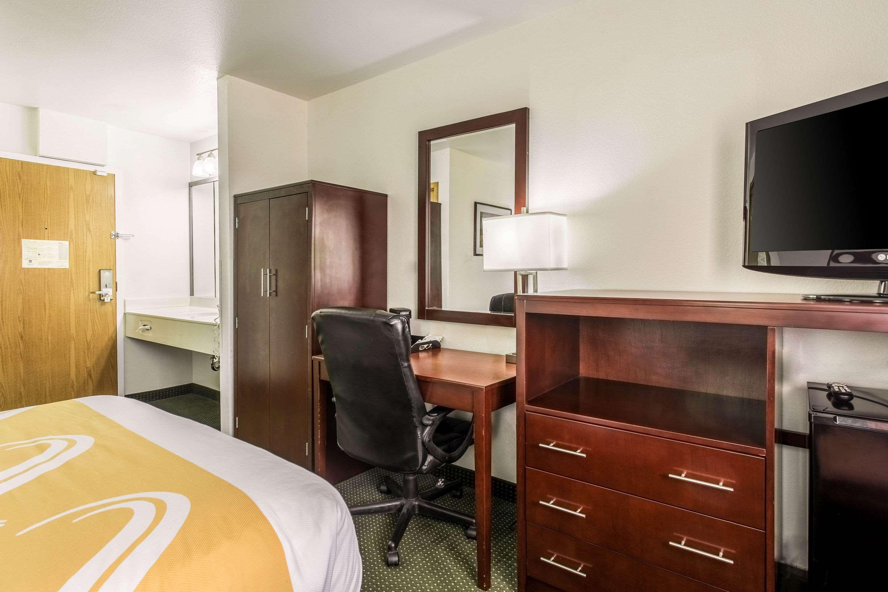 Quality Inn Belgrade Luaran gambar
