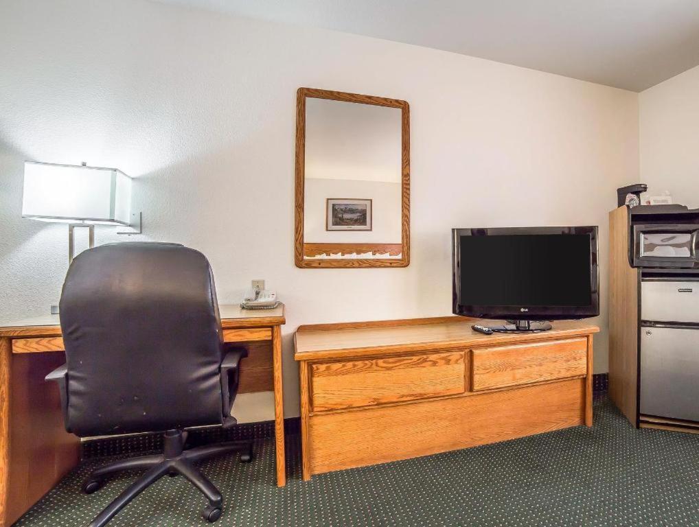 Quality Inn Belgrade Luaran gambar