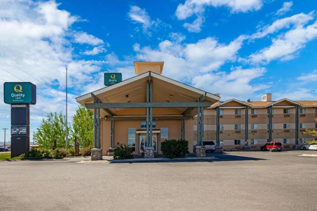 Quality Inn Belgrade Luaran gambar