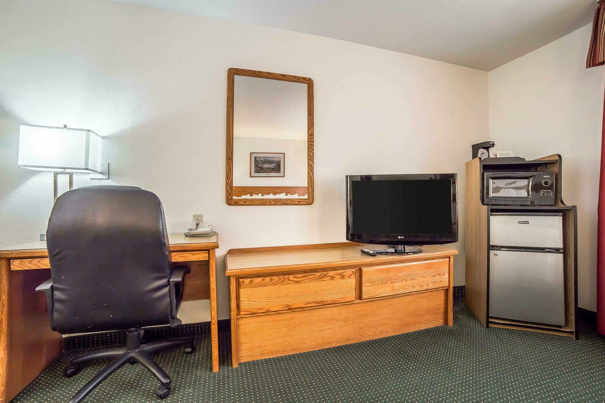 Quality Inn Belgrade Luaran gambar